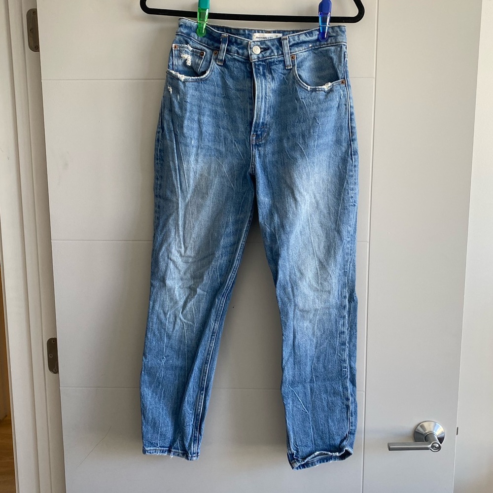 Abercrombie & Fitch CURVE LOVE High Rise Mom Jean